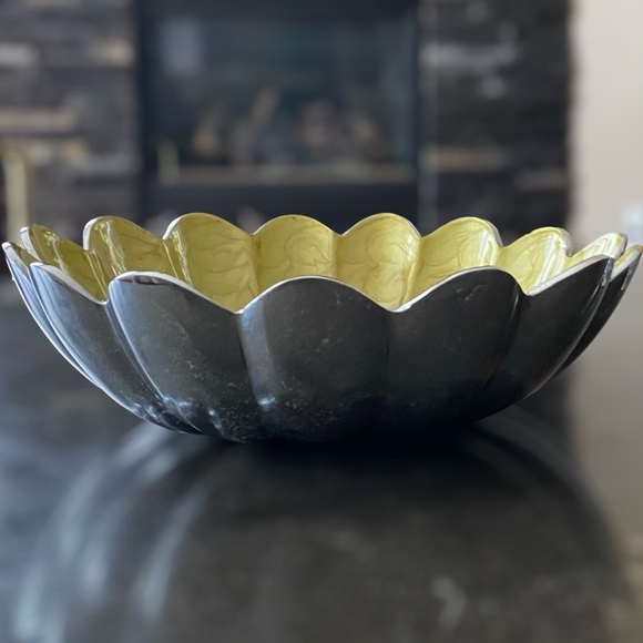 Cast Aluminum Flower Shaped Bowl - Picture 3 of 5